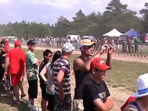 Les Motos Rétros enflamment Les Riceys !