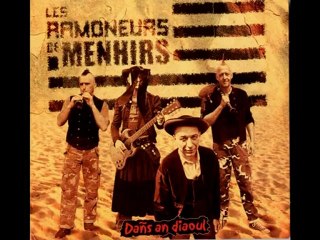 Dans Gwadek 2 Les Ramoneurs De Menhirs Dans An Diaoul