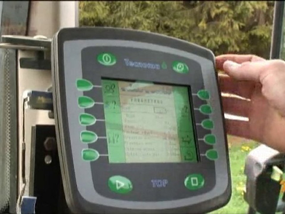 Terre à Terre 2010-Zoom sur le pulvérisateur  Tecnoma Fortis