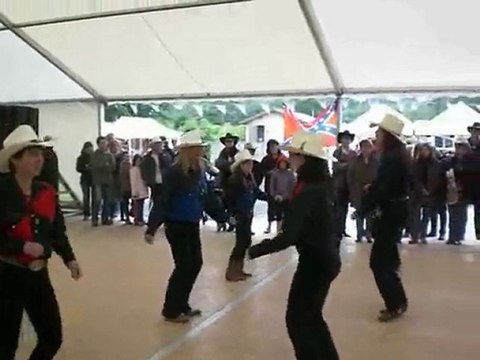 festival country St Dier Lilly West et Texas dancers - twist