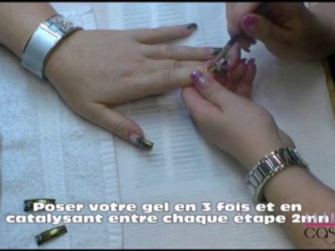 Faux ongles : Pose capsules pré-décorées