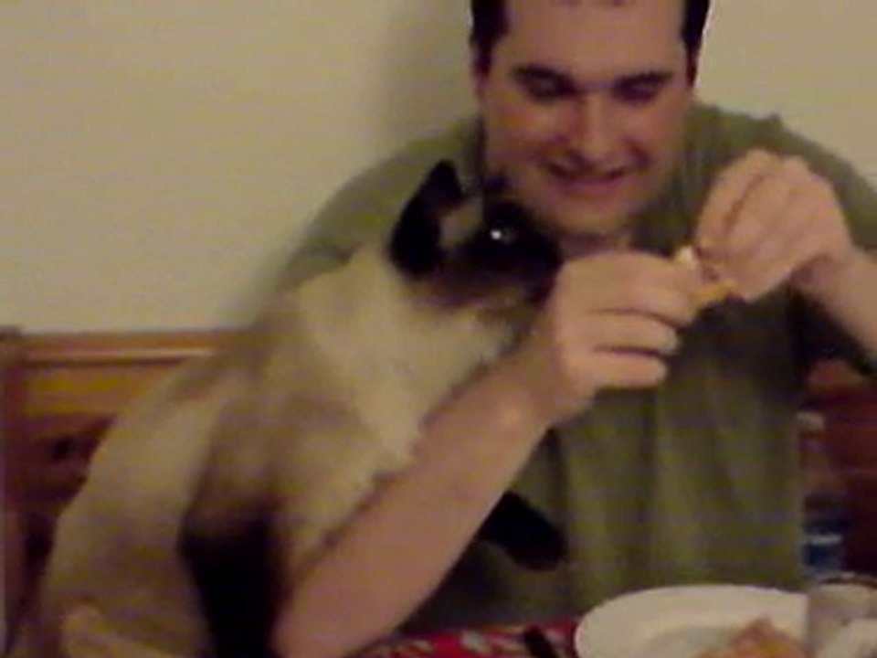 bouba retire le pain de la bouche