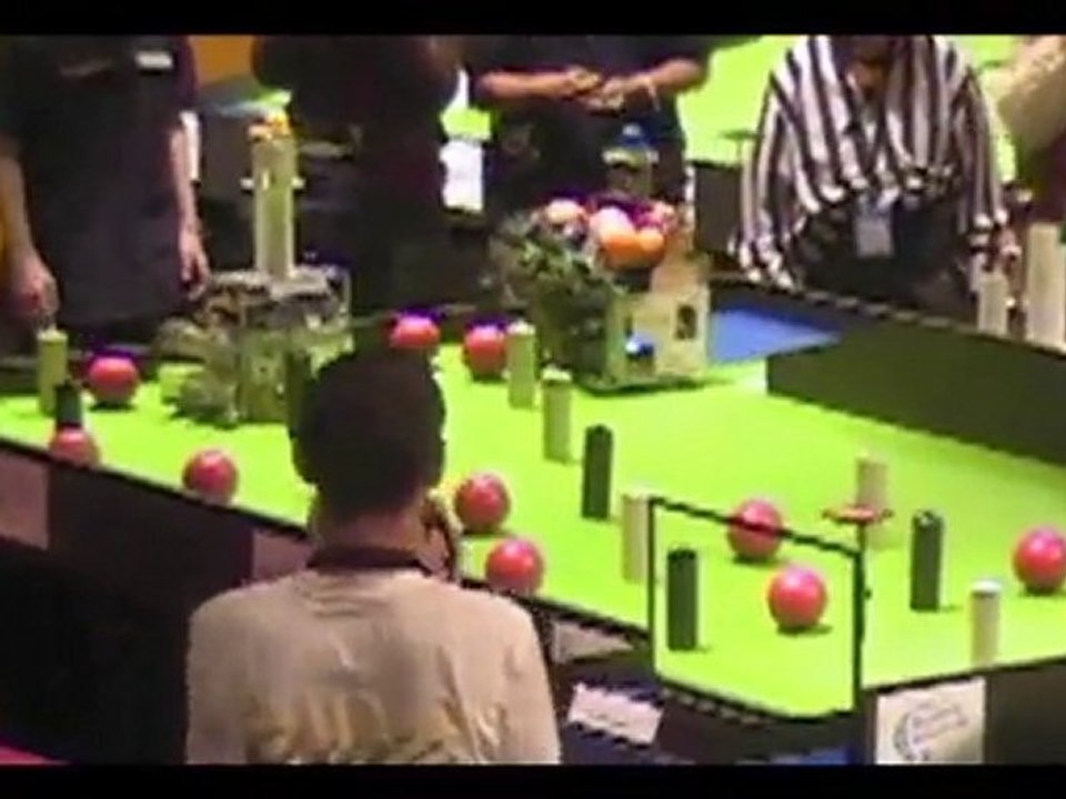 Coupe de Robotique 2010: Série 1 Eceborg Vs. Oufff Team