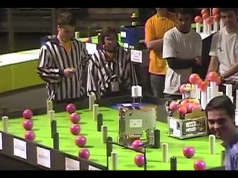 Coupe de Robotique 2010: Série 4 Eceborg Vs. PGbot'