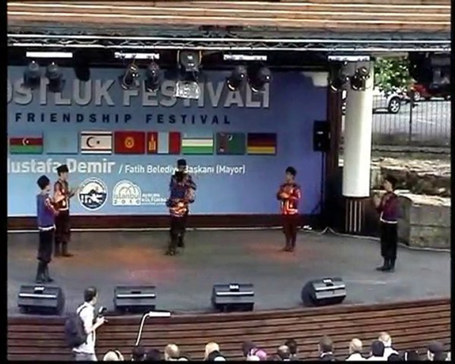 T.C.B, Can SEVEN; Dans gubu ve Sarkhan KEREM