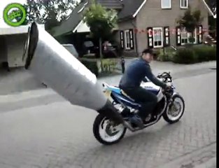 Tubi di scarico esagerati 🚀