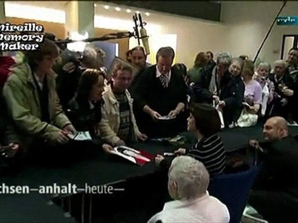 (2010) Mireille Mathieu Halle Concert Report