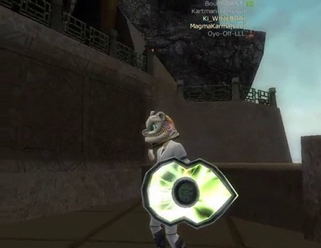 Bouclier Cannabis (Bouclier tourmenté) by Ki Whi.