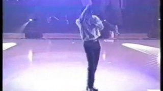 Michael Jackson - Beat It Live Dangerous Tour