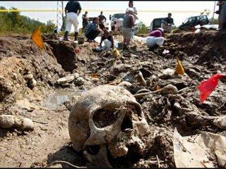 Srebrenica Katliamının 15. Yılı! (www.bosna-sancak.org)