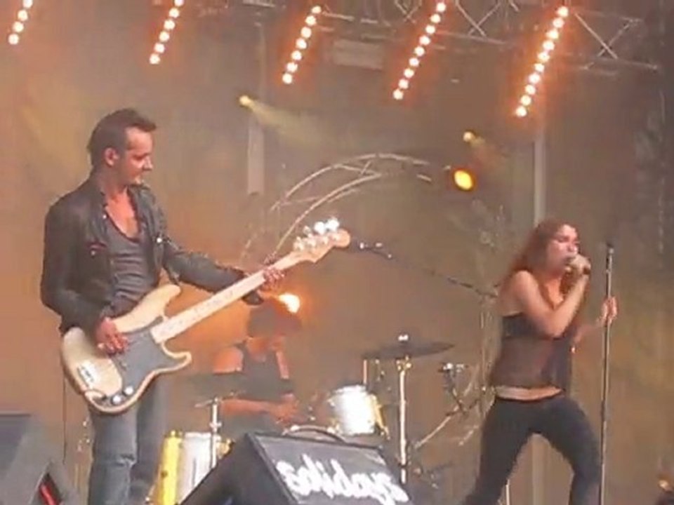 izia,lola,live, en concert, solidays 2010
