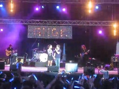 concert à villefranche de rouergue tout le monde chante ..