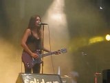 izia,life is going down , live, solidays, 2010