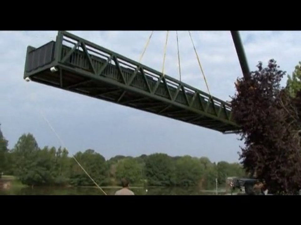 Le Montage de la Passerelle à Montbazon