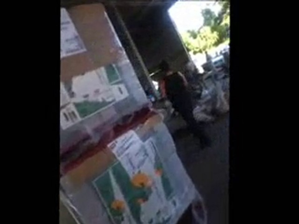 bananas worker