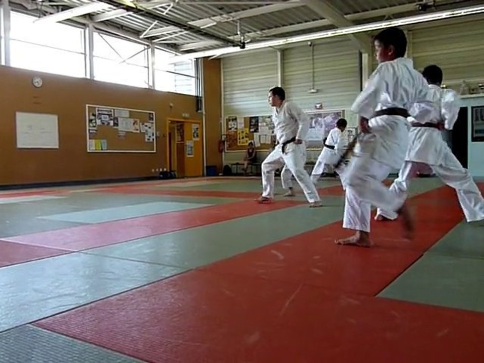 KATA HEIAN SANDAN ENFANTS KARATE DO SHOTOKAI