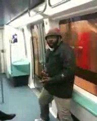 Mec bourré se prend pour Ryu