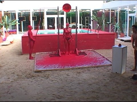 David, tout rouge et pas content