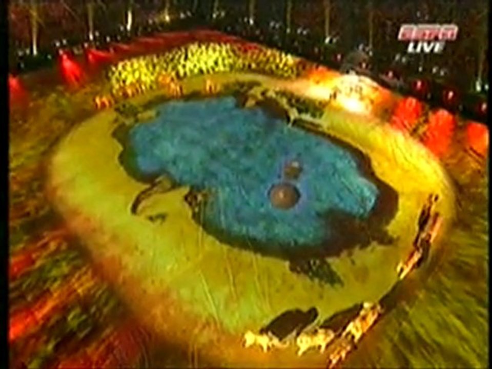 Watch Shakira Waka Waka Closing Ceremony FIFA World Cup 2010