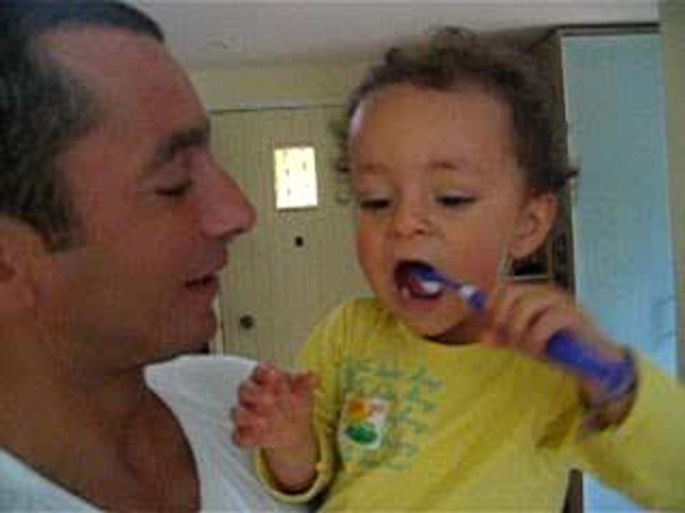 Samy et la brosse à dents