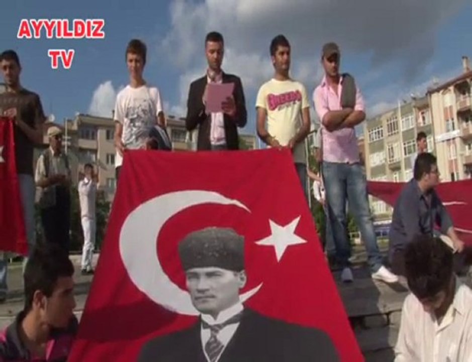 Şehitlere Saygı