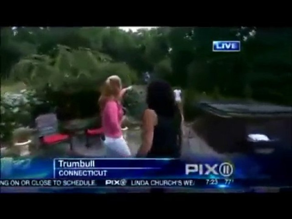 Fallisce due volte il salto mortale in diretta tv