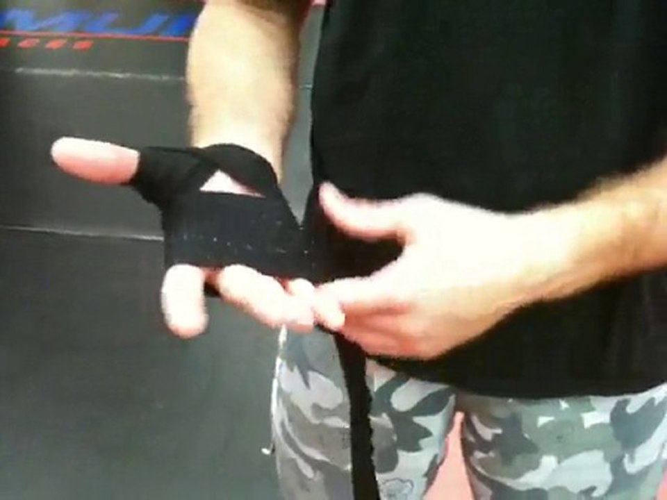 How to Wrap Your Hands for Muay Thai or Boxing