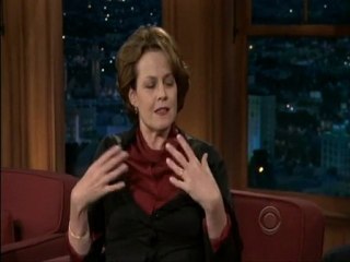 Sigourney Weaver Craig Ferguson 12 17 09