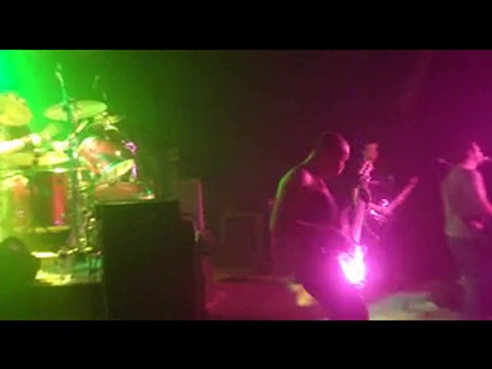 Reversi - Cortina de Fumaça - Led Slay em 10/07/10