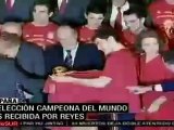 Reyes de España recibieron a la selección campeona del mun
