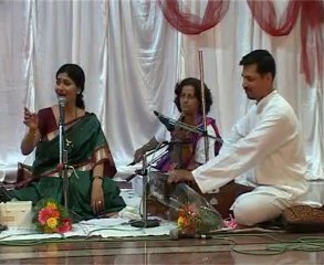 Prachi Dublay - "Kaise Katen Din Ratiyaan??" - Pune Concert