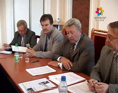 XXXV Sesja Rady Miasta Ostrów Mazowiecka 30.06.2010 i Konferencja prasowa Burmistrza