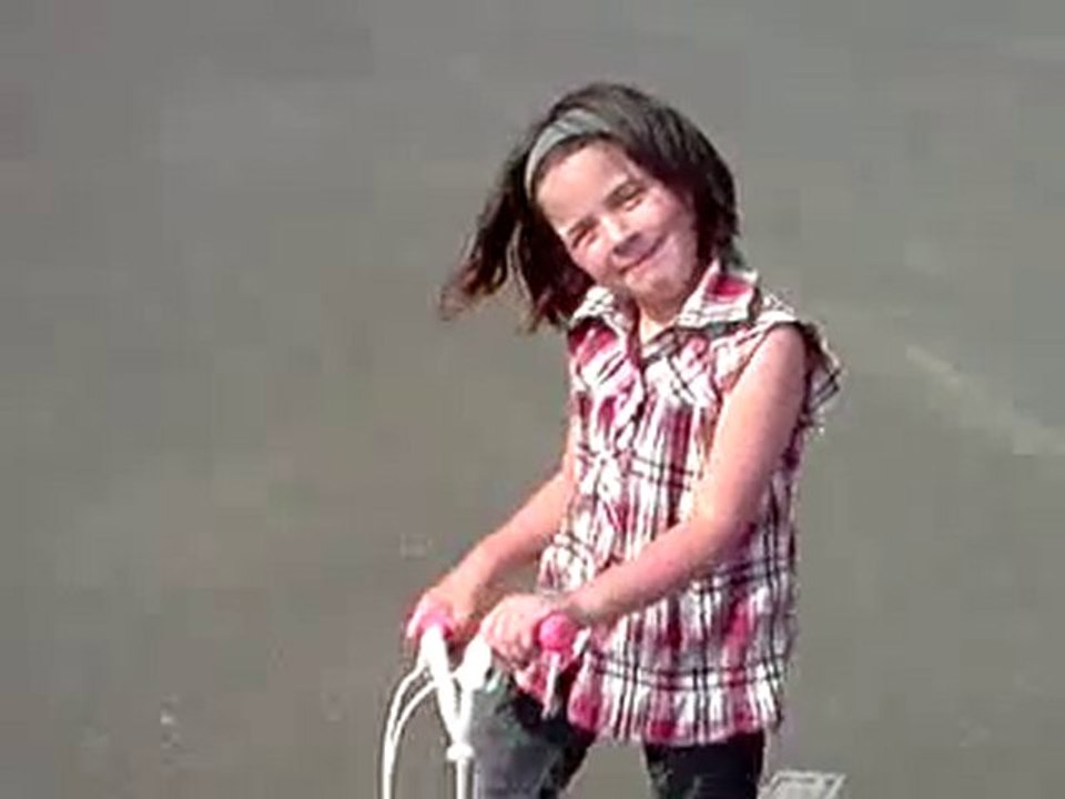 ca y est jsais faire du vélo ss roulette