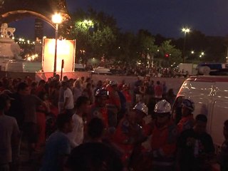 Paris: des blessés légers lors de la retransmission de la finale