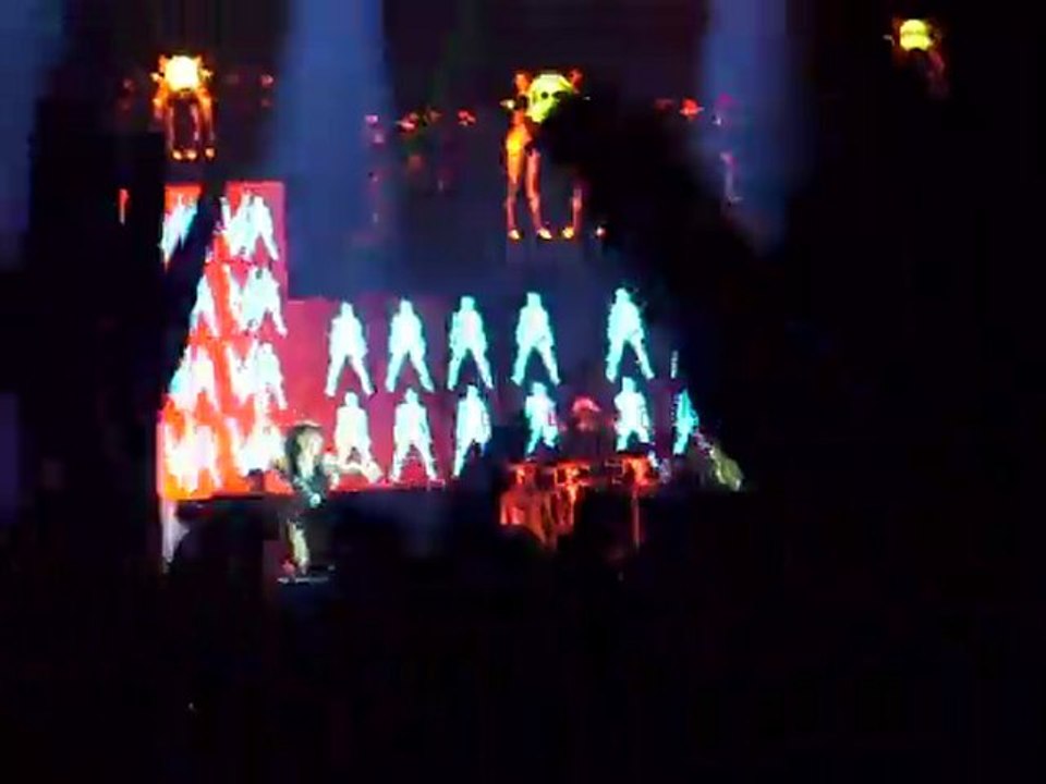 Black Eyed Peas Boom Boom Pow Main Square 2 Juillet 2010