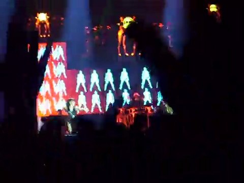 Black Eyed Peas Boom Boom Pow Main Square 2 Juillet 2010