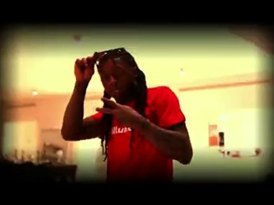 Lil Wayne Ft. Gucci Mane - Steady Mobbin (Official Video)