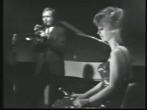 Julie London - Youd Be So Nice To Come Home To