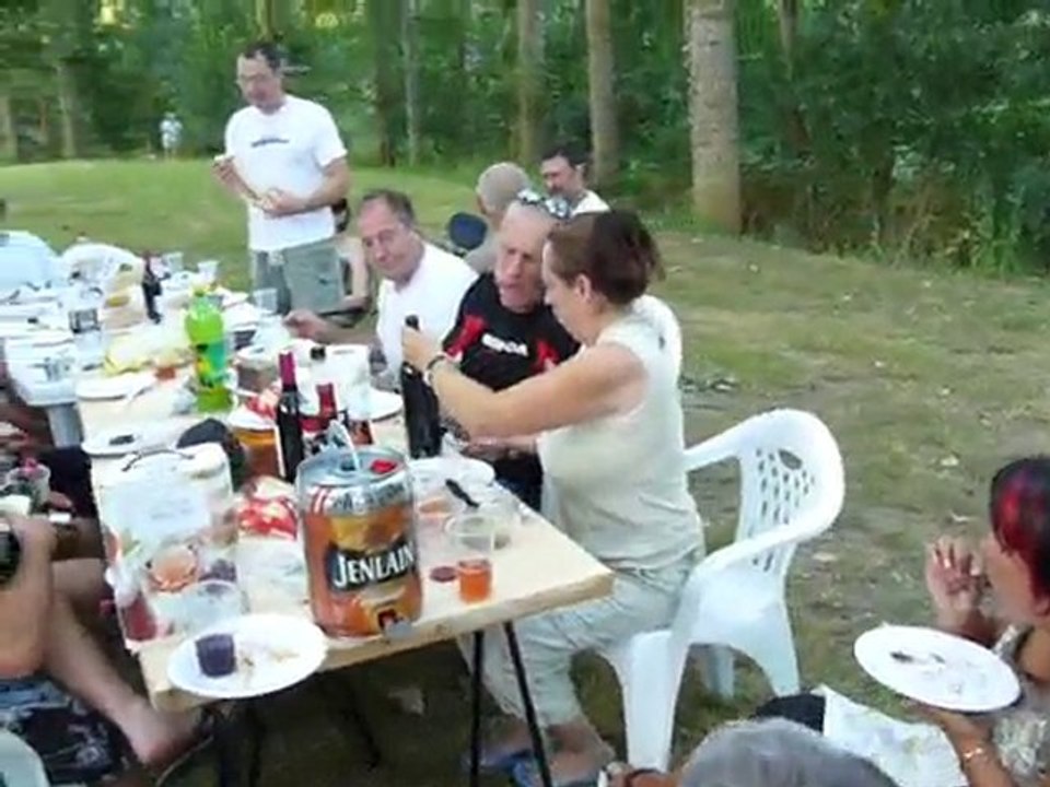 Repas du samedi soir MASSAIS 10 ET 11 JUIN 2010