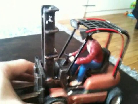 Déballage de la figurine collector de Ryo Hazuki (Shenmue)