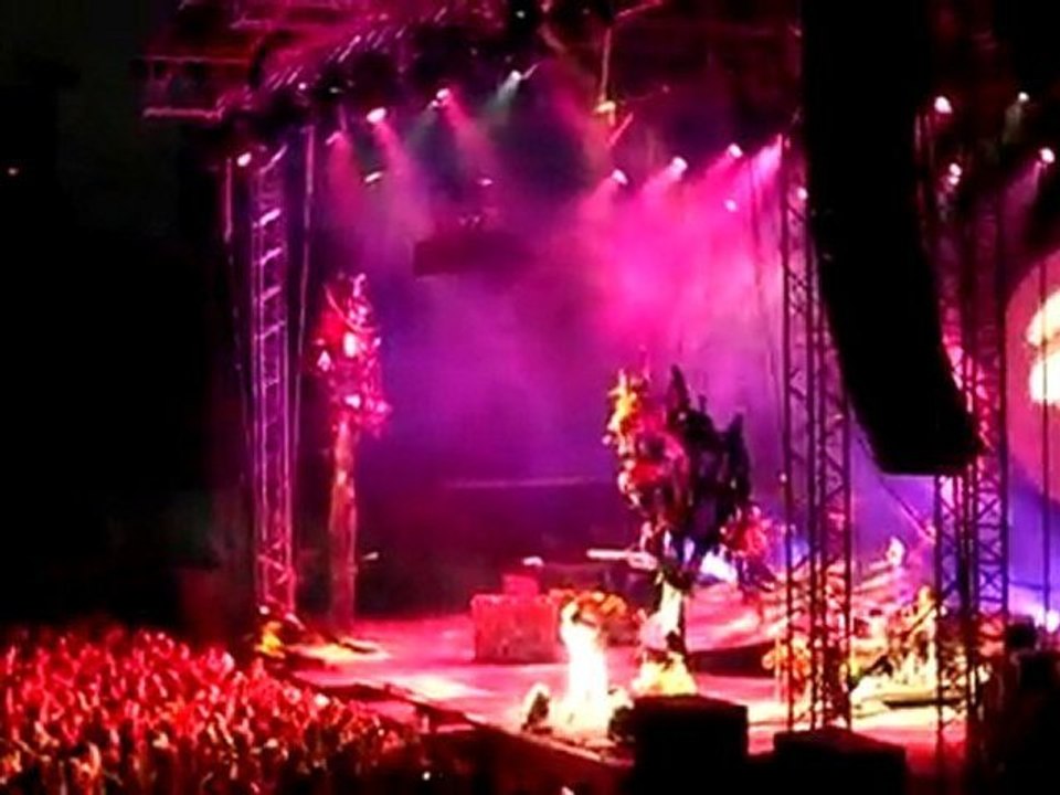 Mika bayonne Blue Eyes Juillet 2010