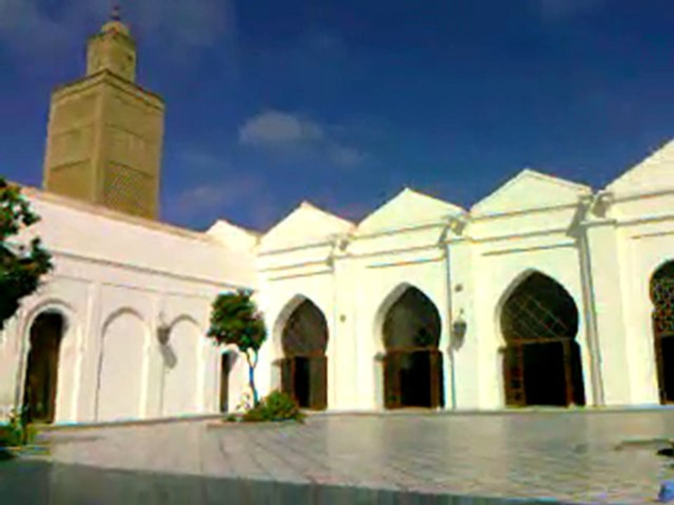 أذان بالصيغة المغربية من المسجد الأعظم