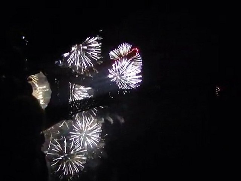 Paris Tour Eiffel Feu d'Artifice 14 juillet 2010 !