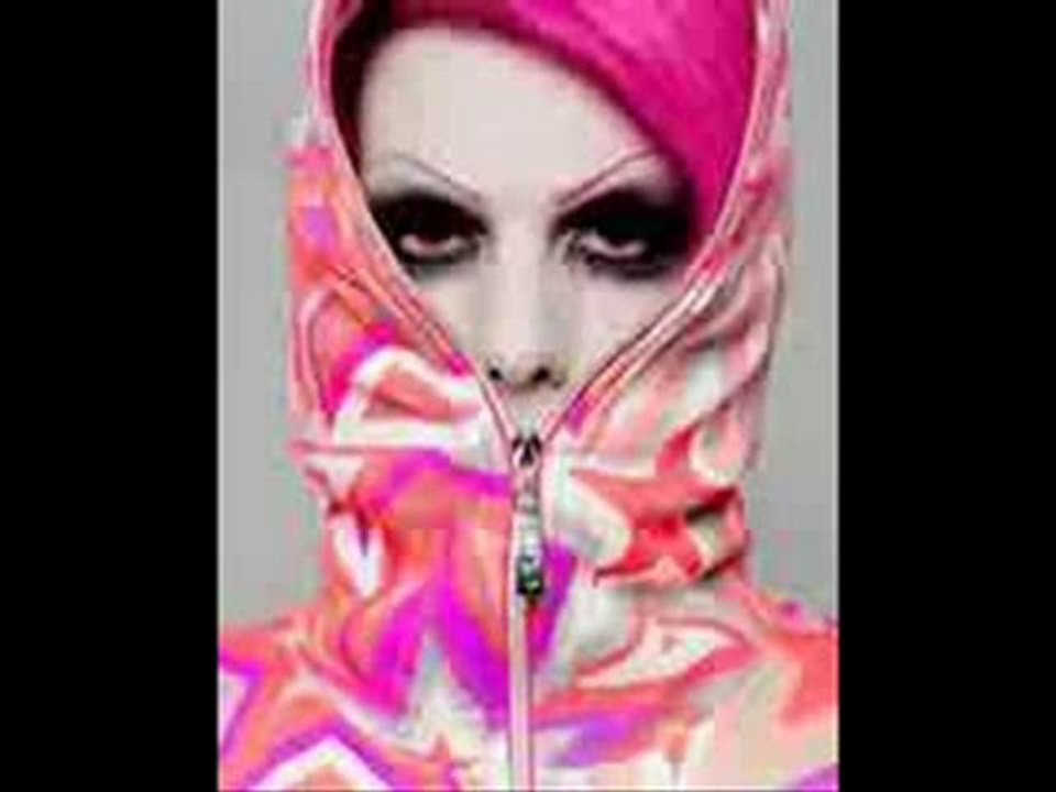 Jeffree Star_Eyelash Curlers And Butcher Knives Dailymotion Video