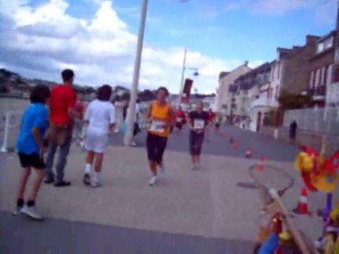 courir sur la digue pléneuf-val-andré 2010