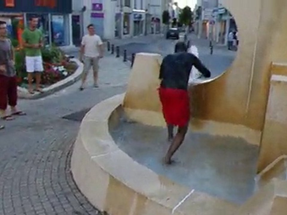 Enterrement vie garçon doudou
