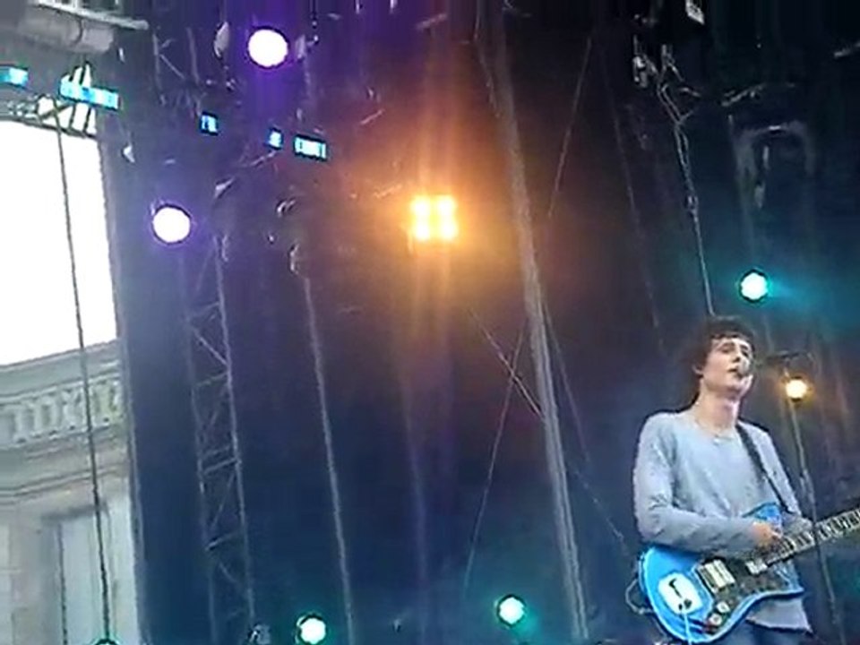 BB BRUNES - Nico teen love Live @ Francofolies de la Rochelle