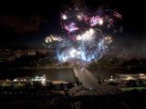 Le feu d'artifice en 689 photos animées