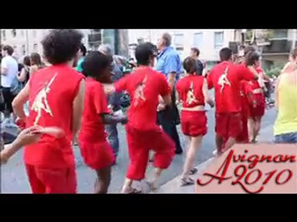 EDLC : tractage et parade dans les rues d'Avignon