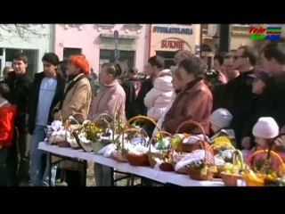 Święcenie pokarmów na krośnieńskim rynku